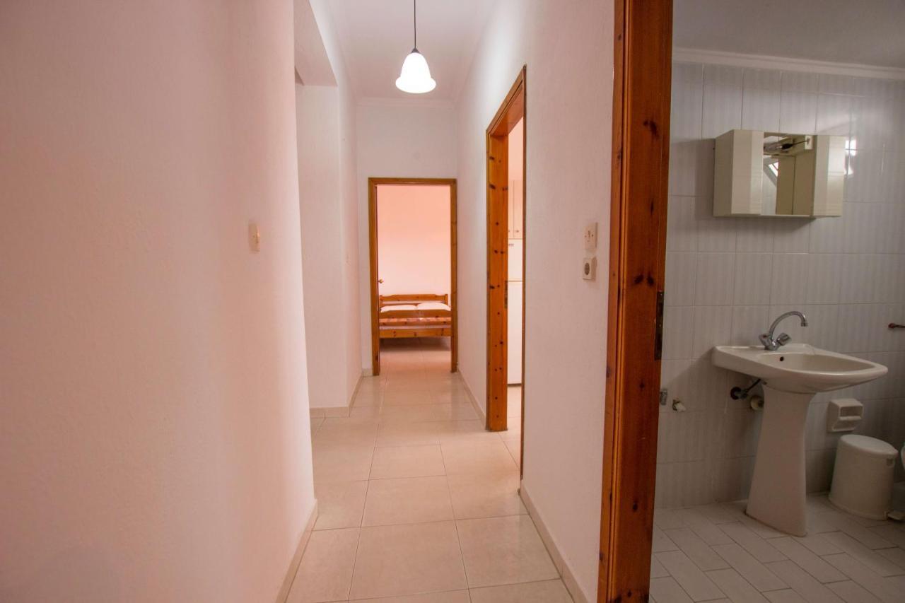 George Laz Rooms Vrasná Esterno foto