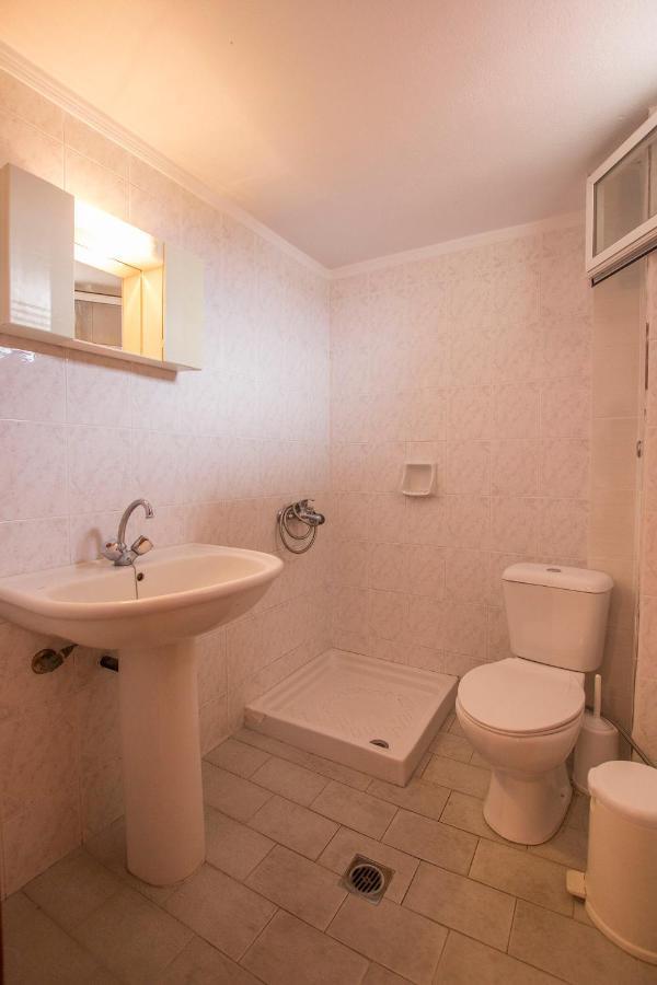 George Laz Rooms Vrasná Esterno foto