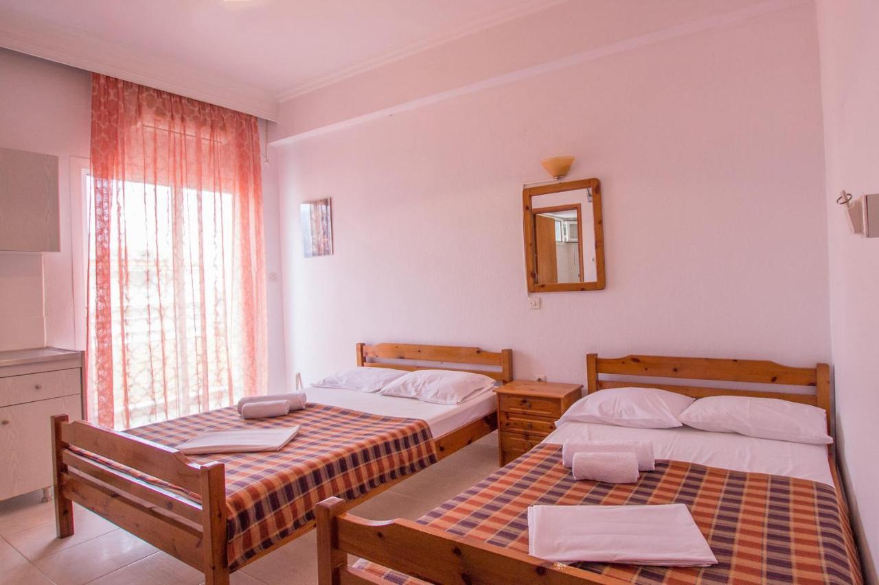 George Laz Rooms Vrasná Esterno foto
