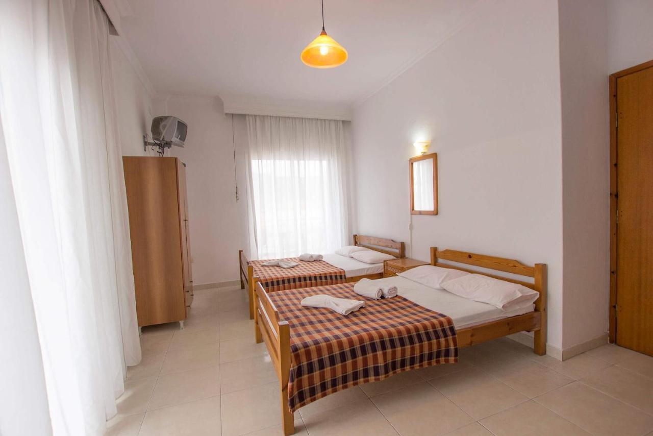 George Laz Rooms Vrasná Esterno foto